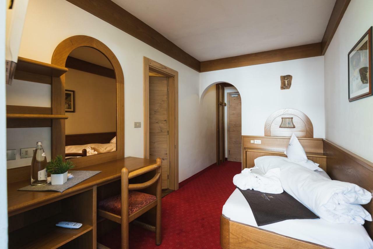 Hotel Catinaccio Vigo di Fassa Eksteriør bilde